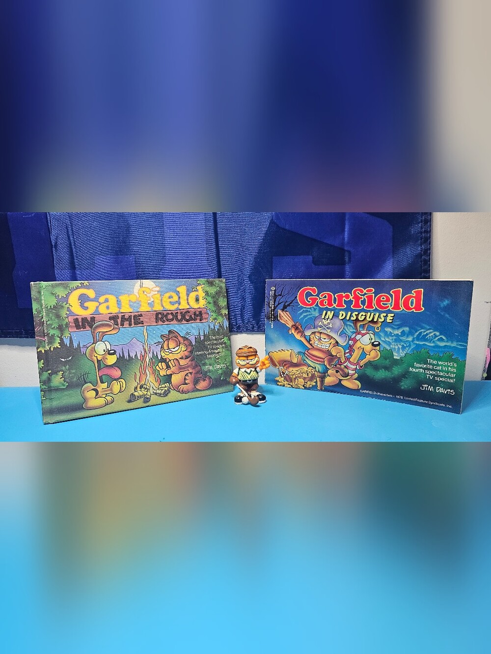 Vintage Garfield Books & Figurine